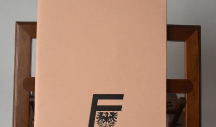 Jedenáct grafických listů.