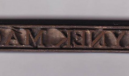 Originální raznice hřbetu vazby.