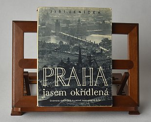 Praha jasem okřídlená.