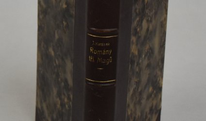 Román tří mágů. I. Román Manfreda Macmillena. II. Scarabeus. III. Ganymedes.