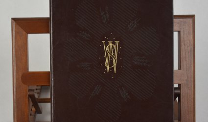 Sen noci svatojanské.