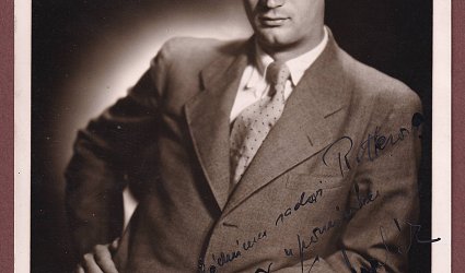 Fotografie s věnováním.