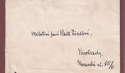 Vizitka se sdělením.