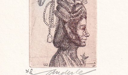 Hlava ženy z profilu.