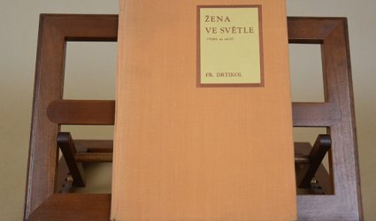 Žena ve světle. Výběr 46 aktů.