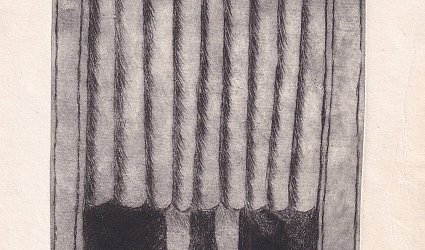 PF 1974 V. Komárek. Nohy pod oponou.