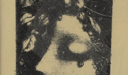 Smutná dívčí hlava.